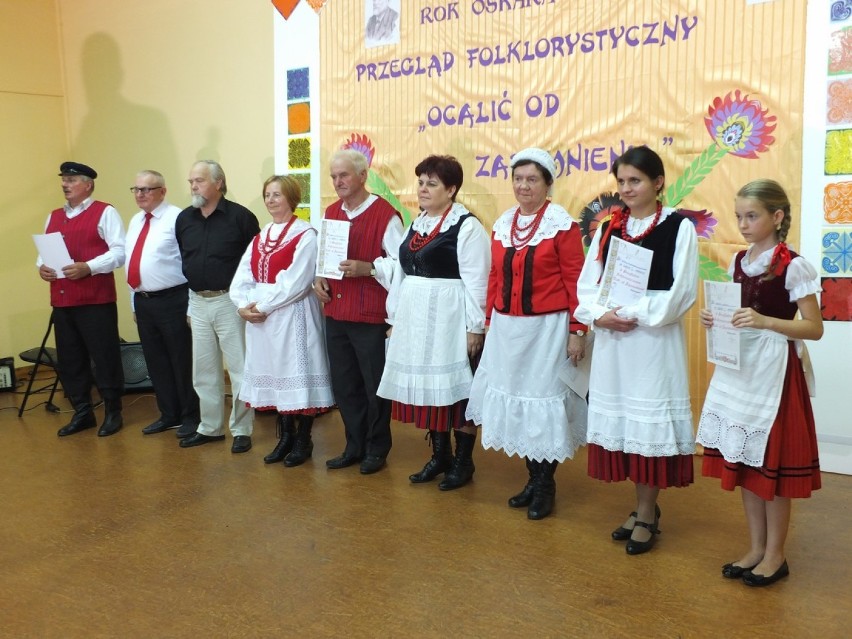 Międzypowiatowy Przegląd Folklorystyczny i koncert  „Ocalić Od Zapomnienia” w Lututowie