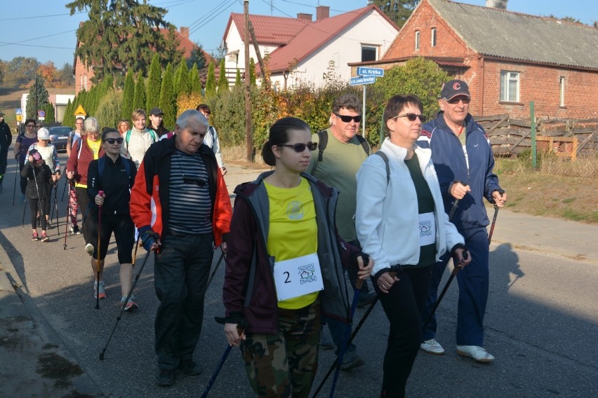Opalenie - Nowy Dwór Gd. Marsz Nordic Walking dla upamiętnienia 100-lecia niepodległej Polski [ZDJĘCIA]