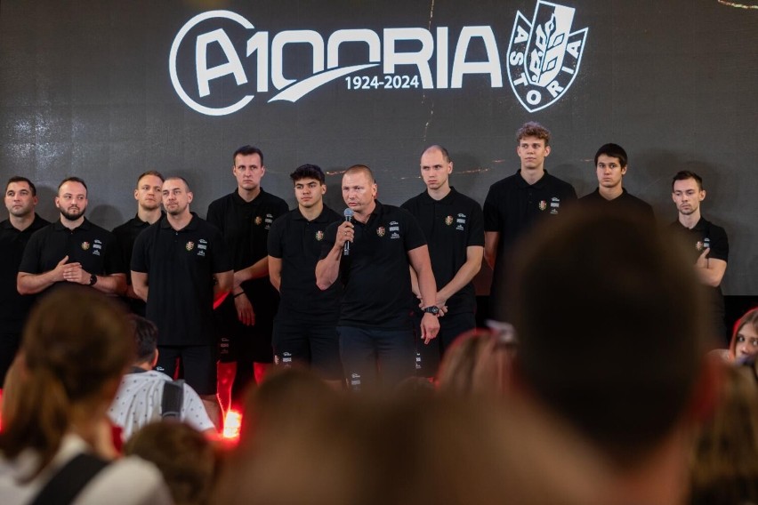 Prezentacja koszykarzy Enea Abramczyk Astorii Bydgoszcz w CH...