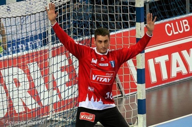 Adam Morawski, reprezentant Polski i bramkarz Wisły Płock, podczas meczu.