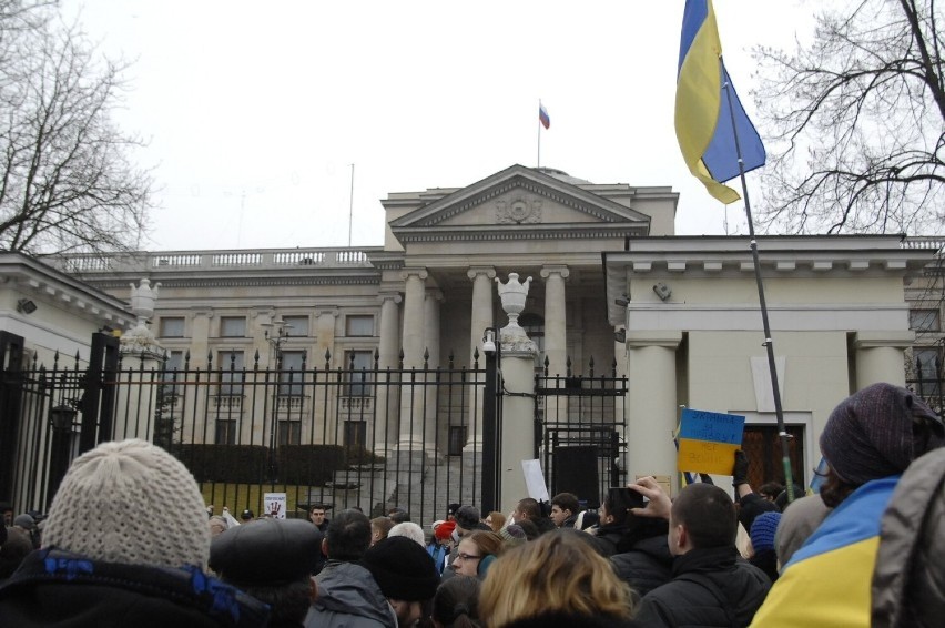 Ambasada Rosji w Warszawie może zmienić adres. Protest solidarnościowy z Ukrainą