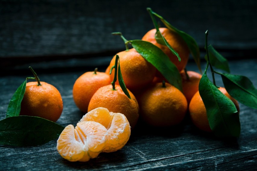 Skórki mandarynek są niezwykle aromatyczne, dlatego można z...