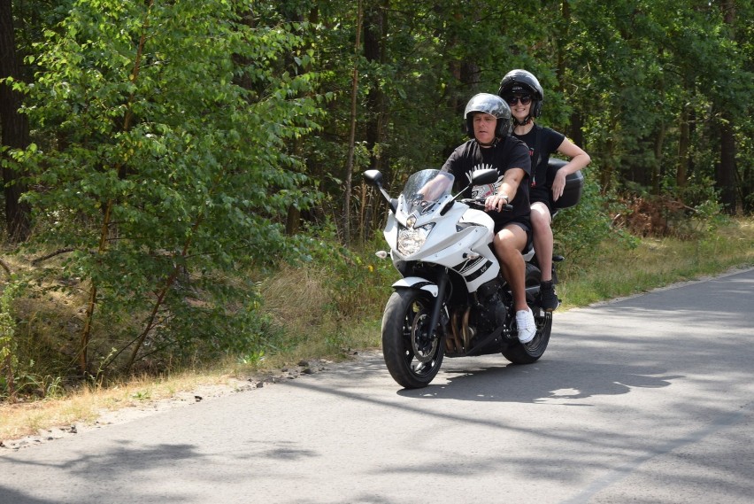 Kilkuset motocyklistów z różnych stron Polski wzięło udział...