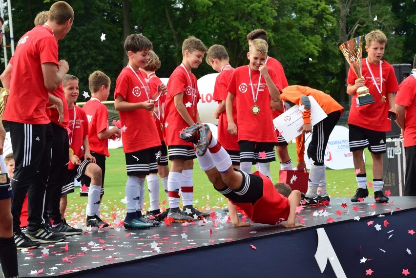 Lotos Junior Cup w Malborku [ZDJĘCIA, cz. 2]. Podsumowanie roku szkolenia w programie "Piłkarska przyszłość z Lotosem"