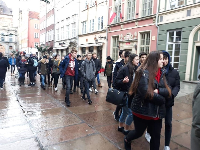 Uczniowie Zespołu Szkół w Stegnie wybrali się na wycieczkę do Gdańska