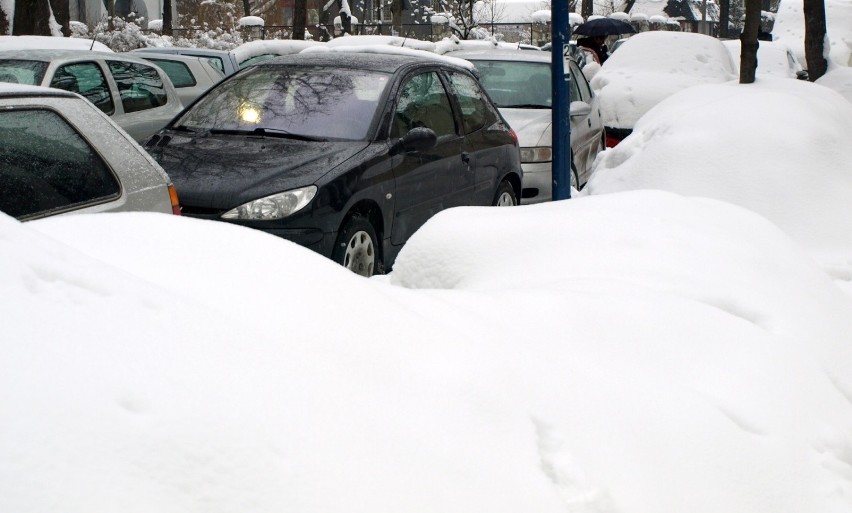 Kraków. Nadciąga śnieg i mróz. Zobacz, jak srogie zimy bywały przed laty [ZDJĘCIA]