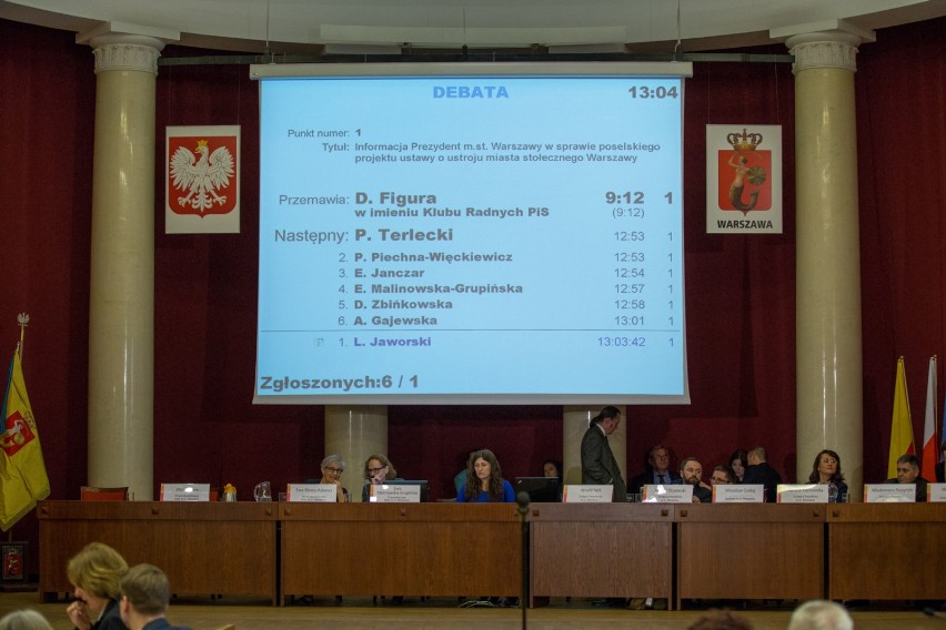 Zdjęcie z sesji rady miasta, która odbyła się 6 lutego.