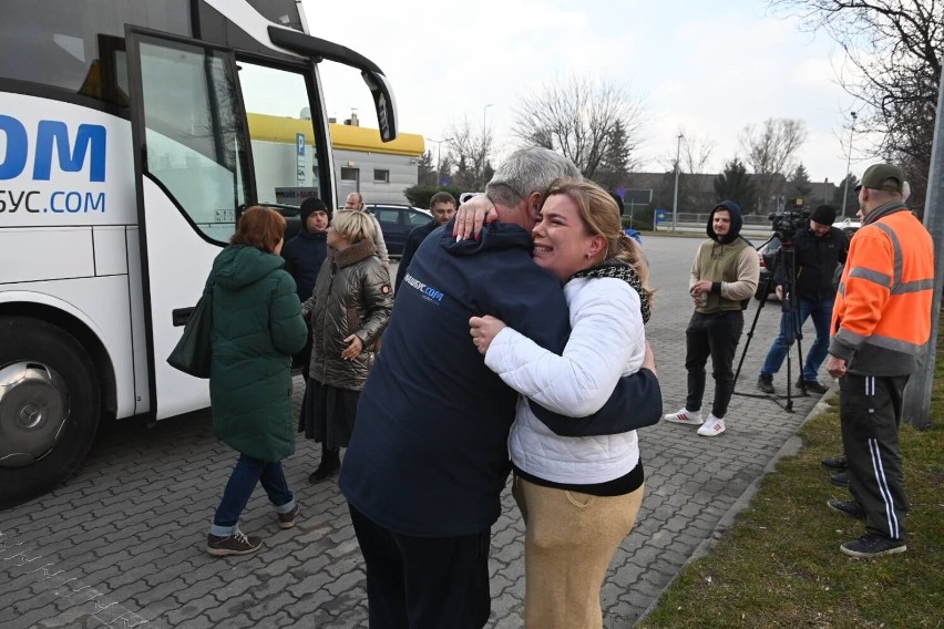 Autobus z Wałbrzycha pojechał na granicę w Przemyślu zawieźć...