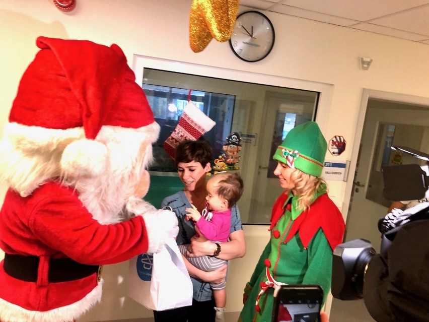 Mikołaj odwiedził dzieci w szpitalu Zdroje [ZDJĘCIA]