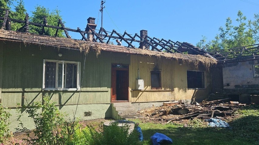 Straty po pożarze domu w Brodach