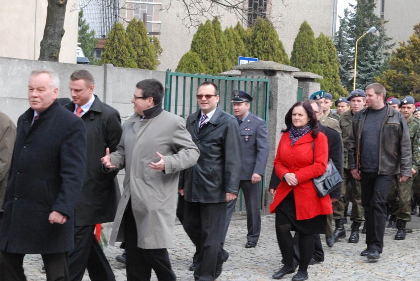 Jarocin: Uroczystości w jednostce wojskowej z okazji Dnia Pamięci Ofiar Zbrodni Katyńskiej [FOTO]