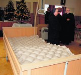 Tarnów: łóżka i materace dla hospicjum domowego przy kościele Księży Misjonarzy
