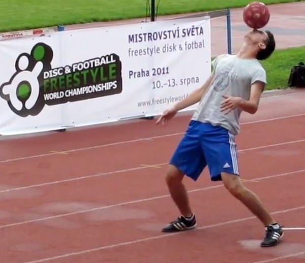 Mistrzostwa Świata w Pokazach Freestyle Football: Krzysztof Golonka najlepszy! [VIDEO, ZDJĘCIA]