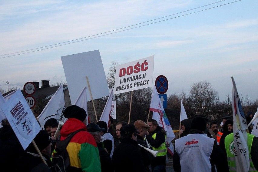 Związkowcy "Anwilu" zablokowali drogę krajową nr 91