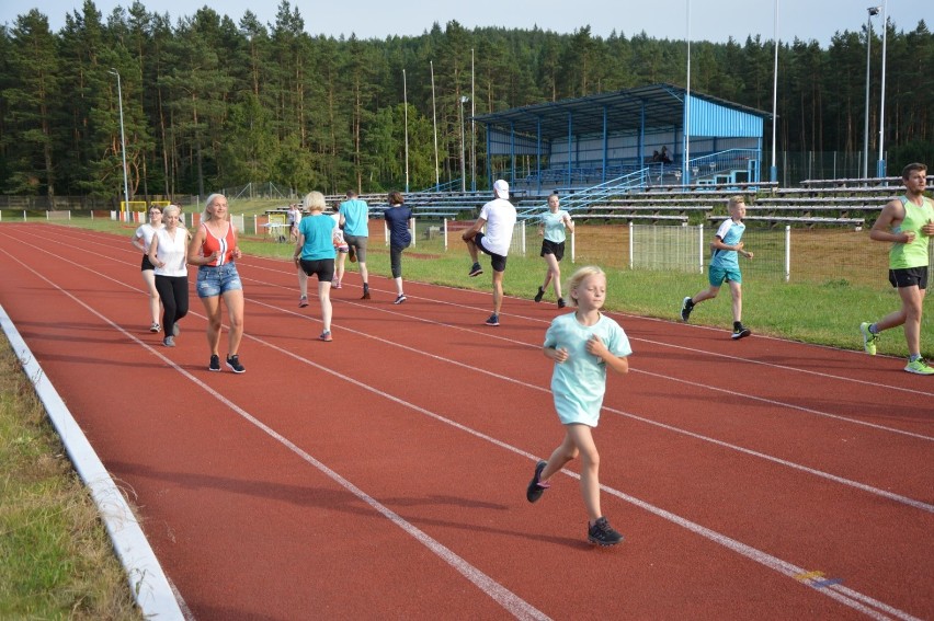 Lębork. U nas też biegano na 100 m. To w ramach ogólnopolskiego testu "BiegamBoLubię"