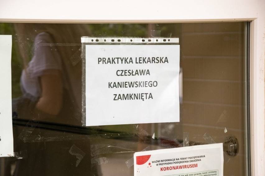 Gabinet zmarłego doktora w Kożuchowie od miesiąca jest...