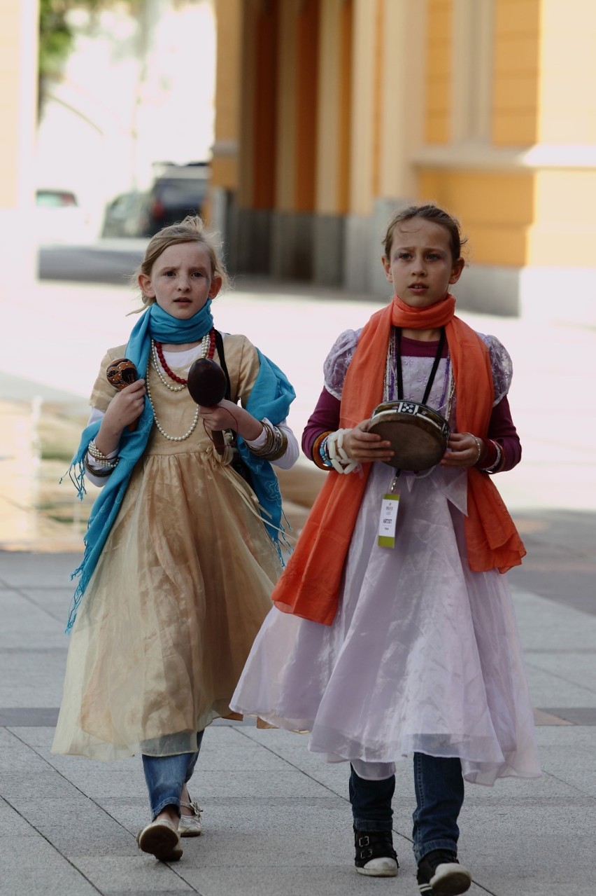 Parada Bave Kids. Odważne dzieciaki zatańczyły sambę