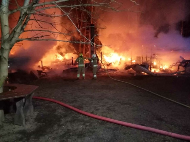 Najpoważniejszym ze zdarzeń był wczorajszy (9 stycznia) nocny pożar stolarni w gminie Dalików