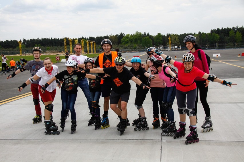 Nightskating na płycie lotniska w Pyrzowicach