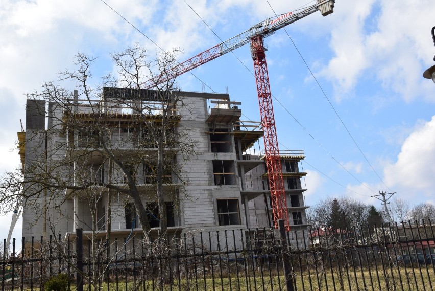 Ogromny postęp na budowie nowoczesnych apartamentowców Vitis Park w Sandomierzu. Zobacz na zdjęciach, jak idą prace