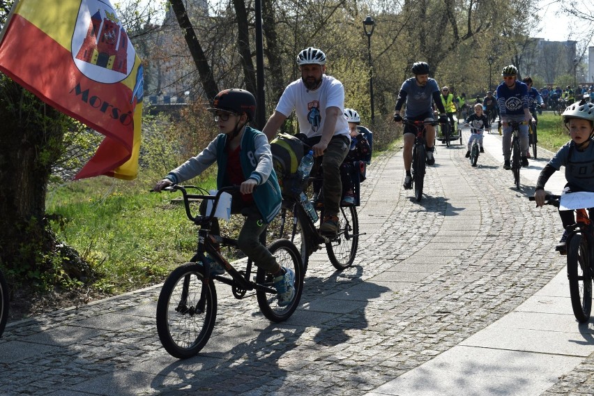 Niebieski rajd rowerowy dla autyzmu w Gubinie.