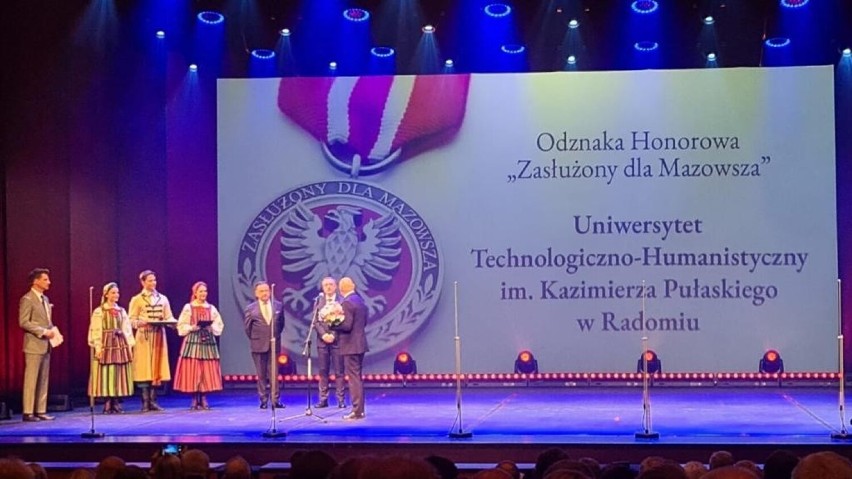Uniwersytet Technologiczno-Humanistyczny w Radomiu otrzymał Odznakę Honorową "Zasłużony dla Mazowsza"