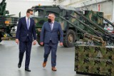 Premier Mateusz Morawiecki w Tarnowie. Szef rządu zapowiedział wysłanie na Ukrainę uzbrojenia z tarnowskich Zakładów Mechanicznych [ZDJĘCIA]