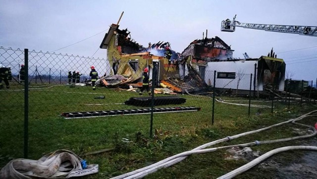 Dom pana Wojciecha i jego dziewczyny spłonął doszczętnie. Niestety nic nie udało się uratować.