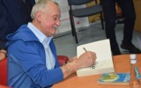 Krzysztof Wielicki w Ostrołęce. Spotkanie z wybitnym himalaistą w Miejskiej Bibliotece Publicznej. 28.10.2021. Zdjęcia