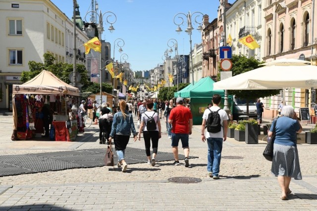 Zobacz, co można było kupić na jarmarku w centrum Kielc w środę 22 czerwca>>