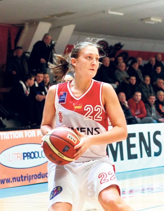 Alena Novikava trenuje z reprezentacją Białorusi.