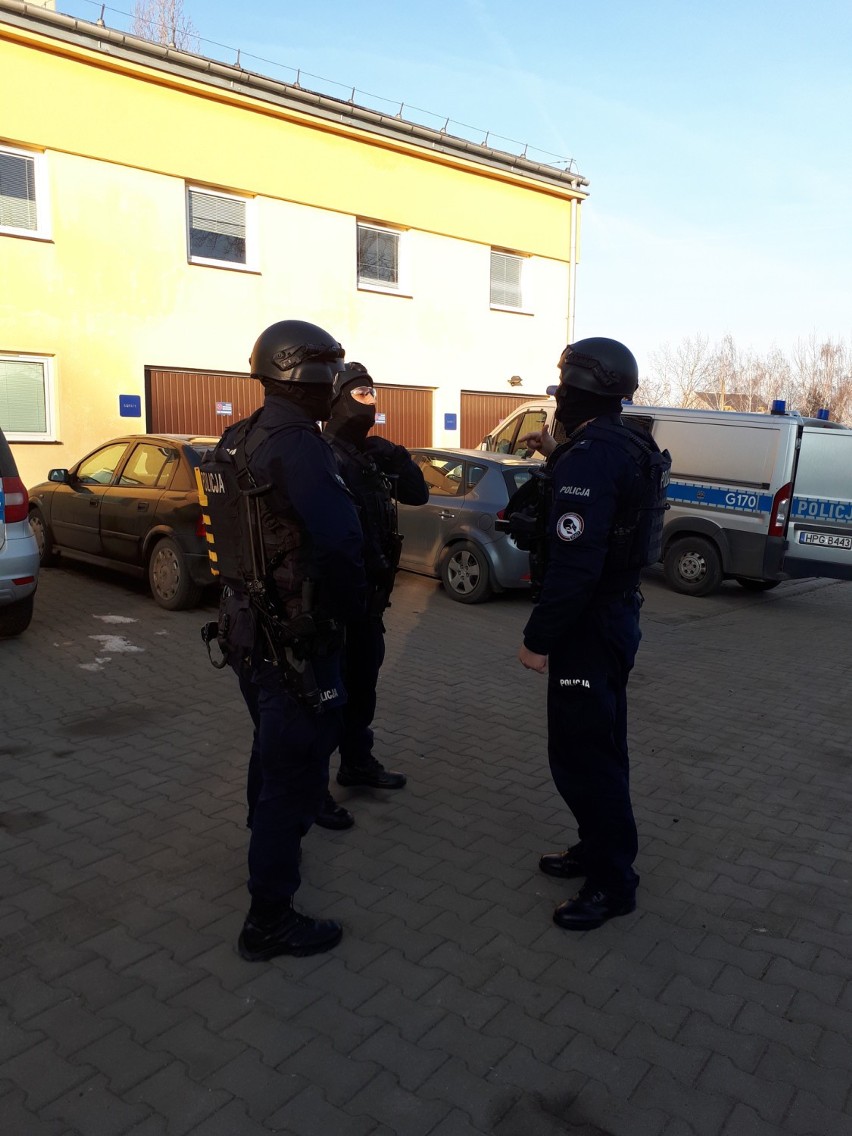 Policja uderza w gang narkotykowy kiboli Wisły Kraków. Zatrzymano 11 osób
