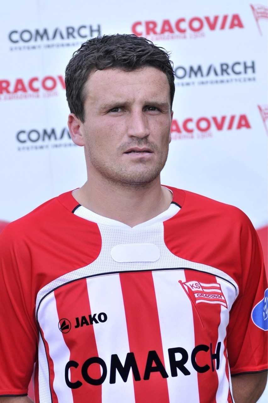 Grał w Cracovii jesienią 2009 - 2 występy, 0 goli.