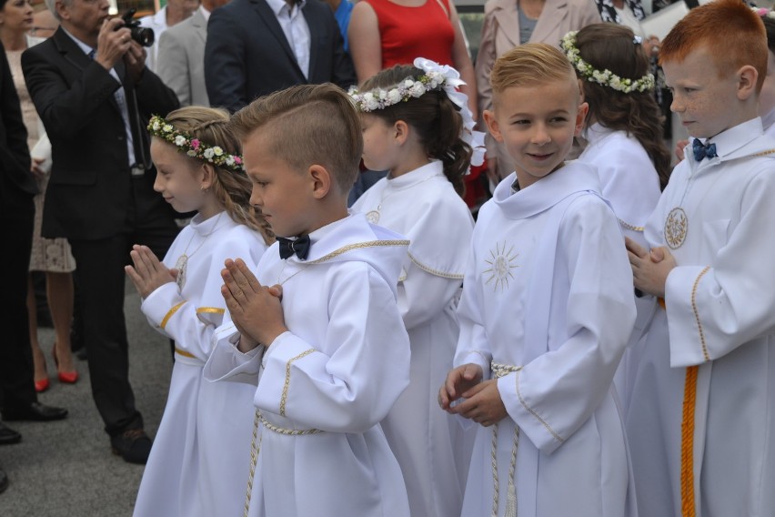 Pierwsza Komunia Święta dzieci z parafii Konkatedralnej pw. św. Stanisława Biskupa Męczennika w Ostrowie Wielkopolskim