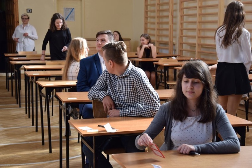 Egzamin gimnazjalny 2018 w PG 2 w Zduńskiej Woli [zdjęcia]