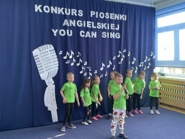 W Przedszkolu Muzyczna Kraina w Inowrocławiu odbył się konkurs piosenki angielskiej. Najlepsi wykonawcy otrzymali nagrody specjalne