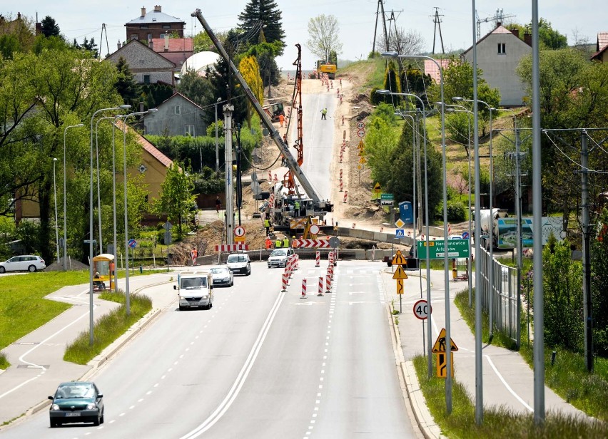 Trwa modernizacja i przebudowa drogi Przemyśl – Malhowice....