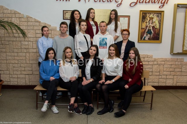 Dyrektor: Kinga Kubiak-Smoliło
Wicedyrektor: Monika Bąk

Wychowawca: Marzena Musiał
Klasa IVTh/t: Julia Bednarz, Natalia Chochorowska, Natalia Gędłek, Julia Gonciarz, Patrycja Jankowska, Weronika Kasprzyk, Klaudia Kuc, Kamila Kuprasz, Martyna Łopata, Konrad Maćkowski, Anna Mikosz, Laura Molenda, Beata Pizło, Monika Szczyrzyca, Kornelia Tura, Olivia Uznańska, Maja Wiertelak, Aleksandra Żaczek