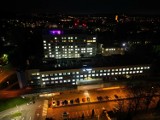 Na terenie Szpitala Śląskiego w Cieszynie zmarł bezdomny mężczyzna - błyskawiczna reanimacja niestety nie przyniosła rezultatu