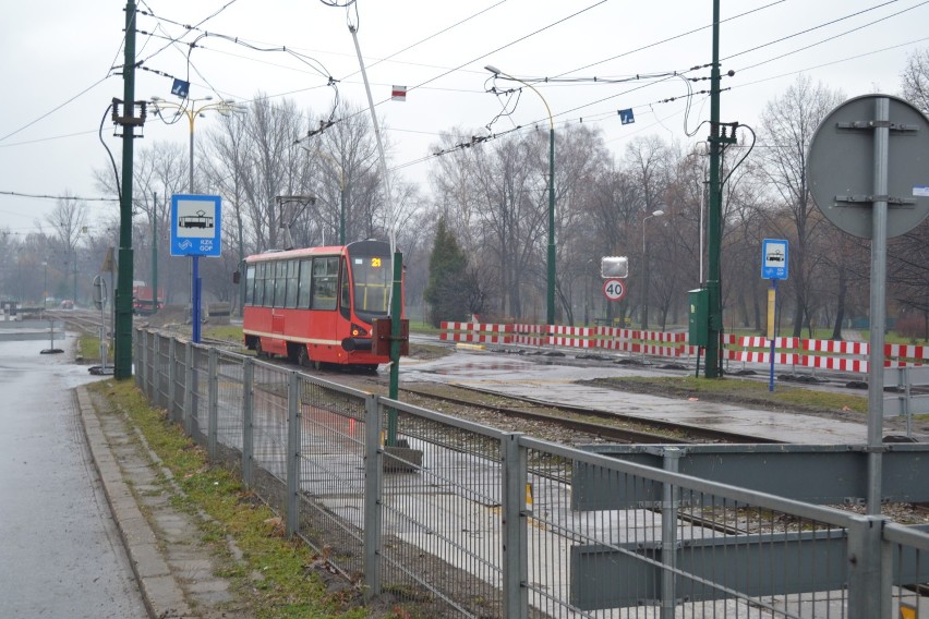 Tramwaje w Sosnowcu: jeden tor między "Ślimakiem" a Parkiem Sieleckim [ZDJĘCIA]
