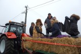 Brak śnieżnego puchu nie przeszkodził w organizacji XXII kuligu w gminie Gizałki. Ponad 100 osób wspaniale bawiło się w Kolonii Ostrowskiej