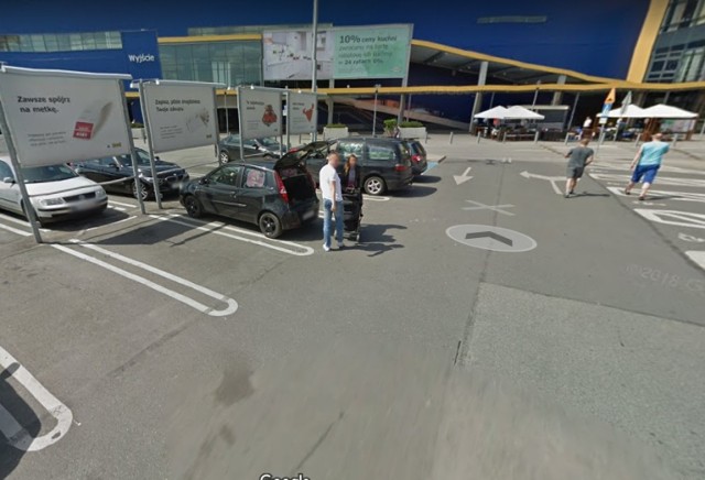 Kamery Google Street View na parkingu Ikei i Alei Bielany