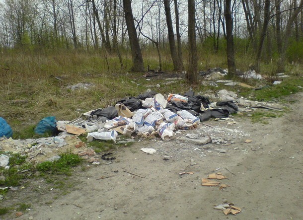 Zlikwidujmy &#8222;dzikie&#8221; wysypiska śmieci - zachęcają urzędnicy.