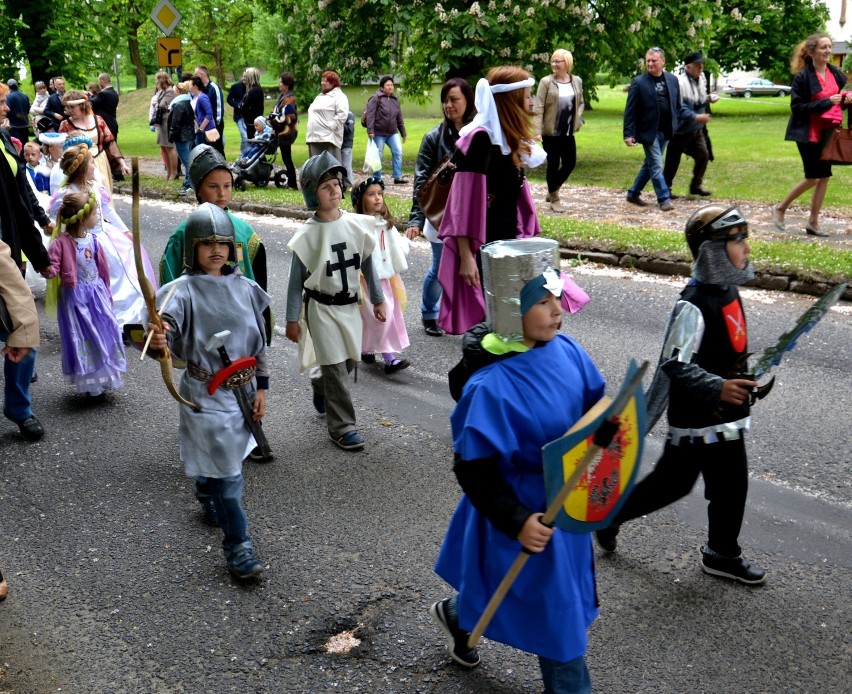 Święto Bzów w Siedlisku już 8 maja.
W galerii prezentujemy...