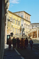 Rzymskie wędrówki - pod pałacem prezydenta
