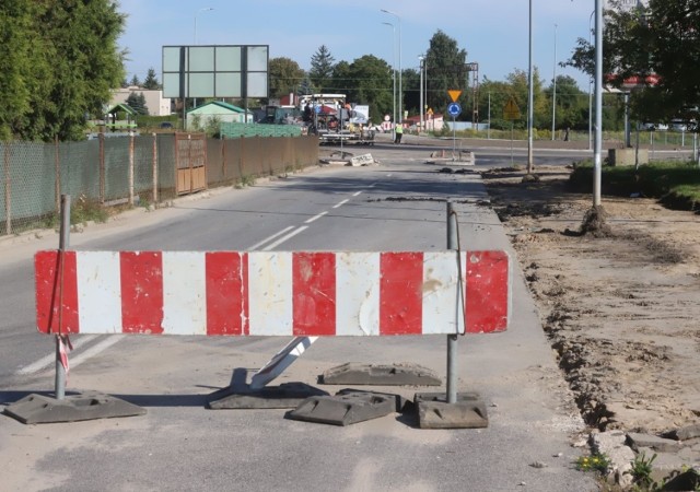 Prace przy budowie trasy NS na Żakowicach weszły w ostatnią fazę, ekipa zaczęła przebudowę odcinka ulicy Wjazdowej.