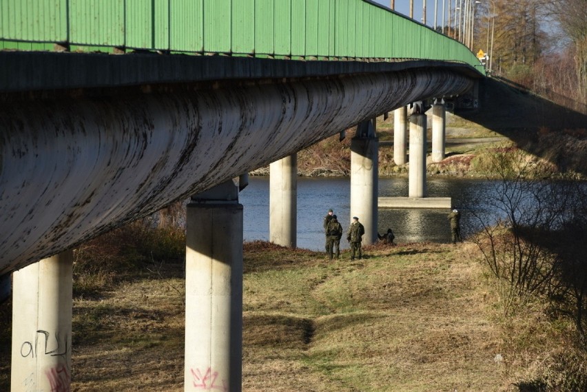 Wojsko zbuduje tymczasowy most na Dunajcu w Ostrowie? Może to potrwać nawet rok [10.12.]