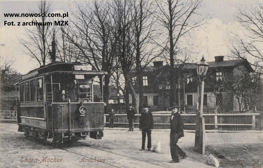 Urząd gminy Mokre przy ul. Urzędowej. Tutaj 120 lat temu...