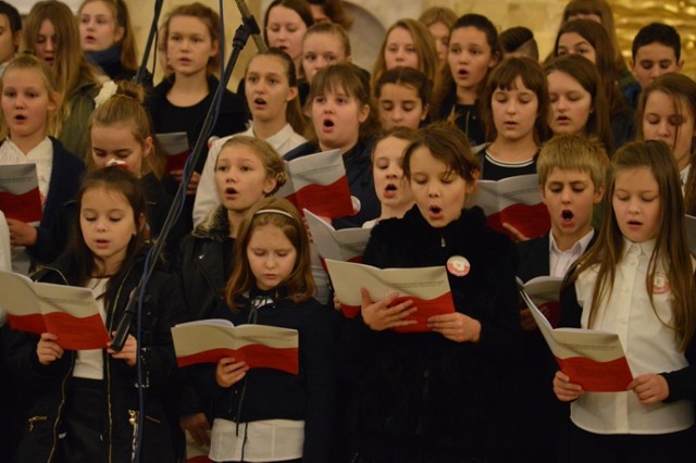 Bełchatów: Koncert piosenek patriotycznych w kościele na Dolnośląskim