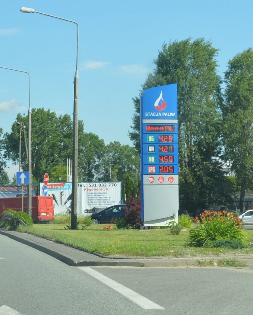 Ceny paliw w Skierniewicach rosną. Jak wypadamy w województwie łódzkim? [ZDJĘCIA]